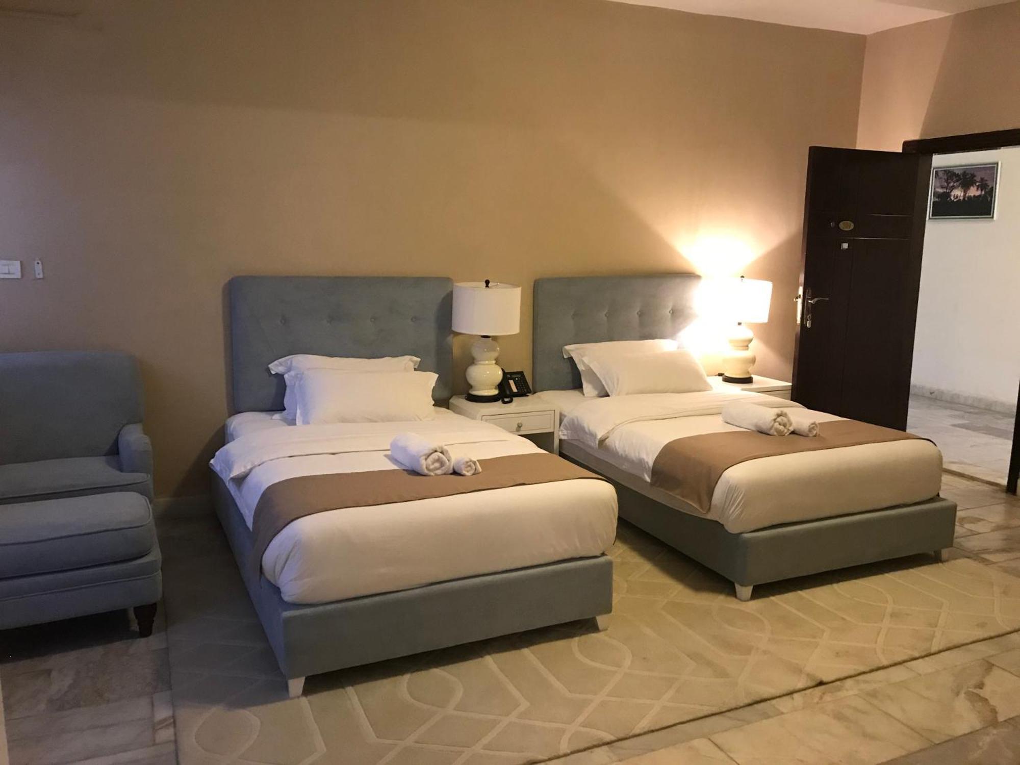 Sunset Inn Монровия Экстерьер фото